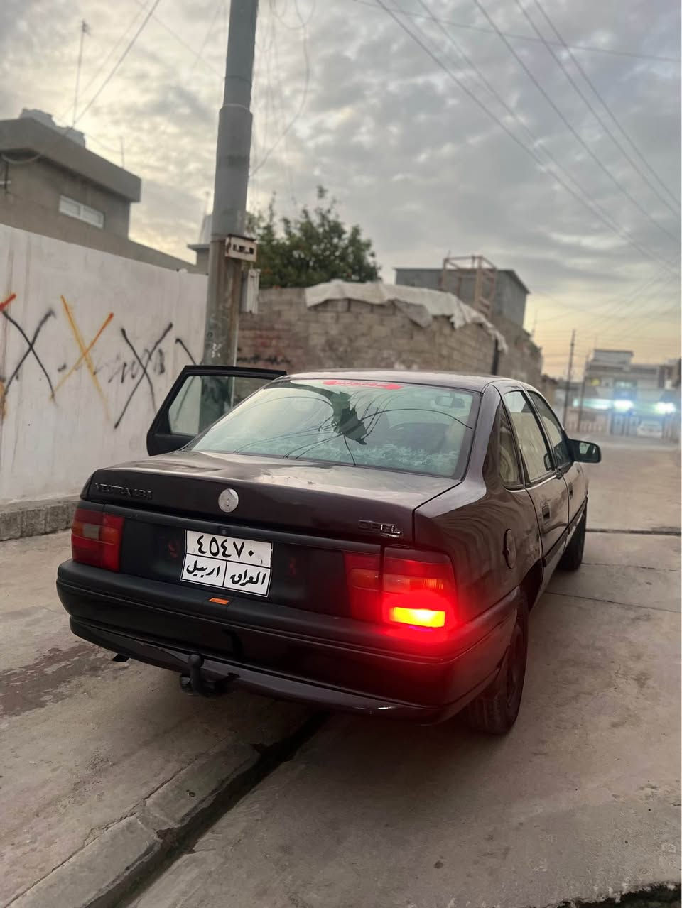 ئۆپل ڤیکترا مۆدیل 1993 مەکینە 18گیروو مەکینە بەشەرت بەخ عامە بۆ جوانی بێ لێدران سعری 40وەرەقەو مەجال *********** الحمدانية, نينوى
