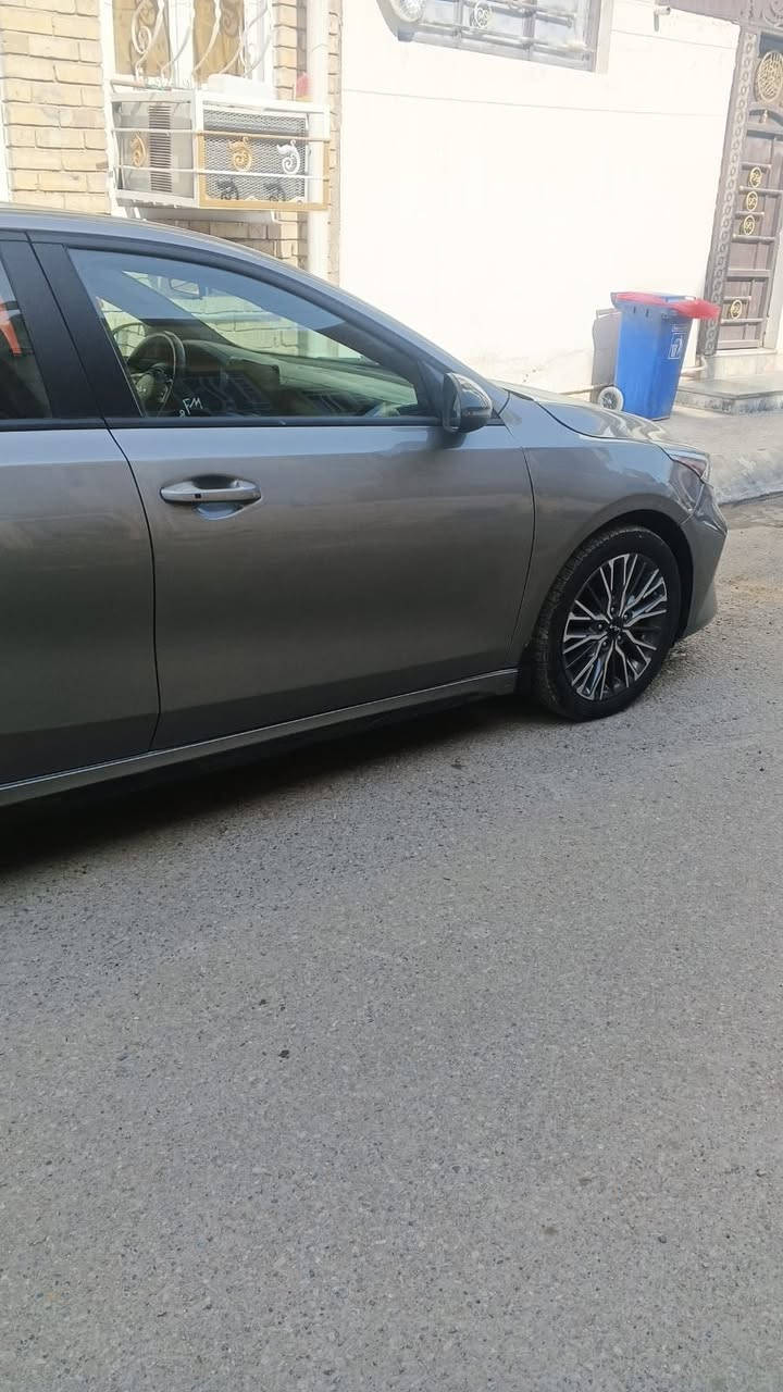 سلام عليكم فورتي جتي لاين فول مواصفات محرك 2000دوش موديل 23 وارد امريكي سعر 140وبيه مجال بغداد بلديات تفاصيل اكثر اتصل ***********
