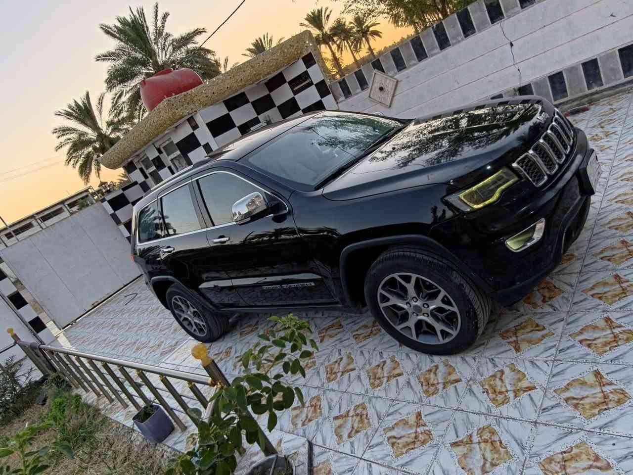 جيب 2017 وارد خليجي مكفوله كفاله عامه سونار مرفق بالمنشور بيه3مكانات بارد بصيط جداً اوفر لاند واحد على واحد محرك 6 مواصفات السياره بنوراما جلد بصمه كشنات كهرباء تدفئه تبريد بالكشنات خزن ميموري ستيرن كهرباء جكات حساس امامي خلفي لدى امامه خلفي زراق لايت مري شفط تشغيل عن بعد رادارات جنطه كهرباء وبعد بيها هواي مواصفات السعر195
هاتف***********
