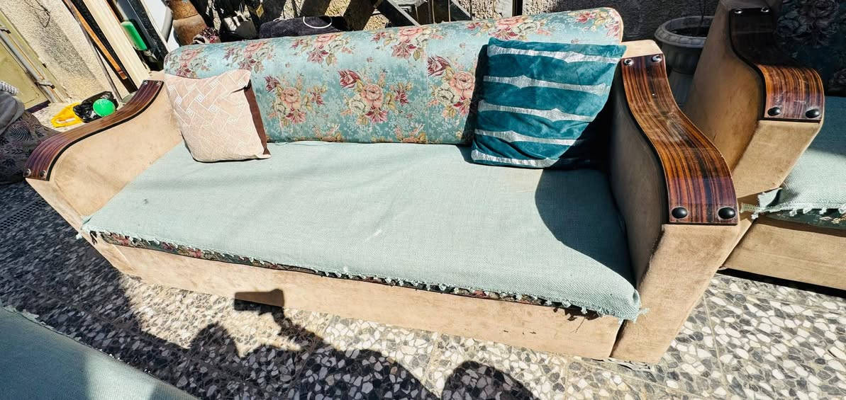 تخم قنفات للبيع عدد 2 متكونات من 10 مقاعد تكمه مابيهن اي ضرر ابيعهن لضيق المكان سعر الواحد ب350 وبيه مجال


**إذا كنت صاحب هذا الإعلان وتريد حذفه لأي سبب، رجاءا أرسل رسالة إلى الدعم الفني**