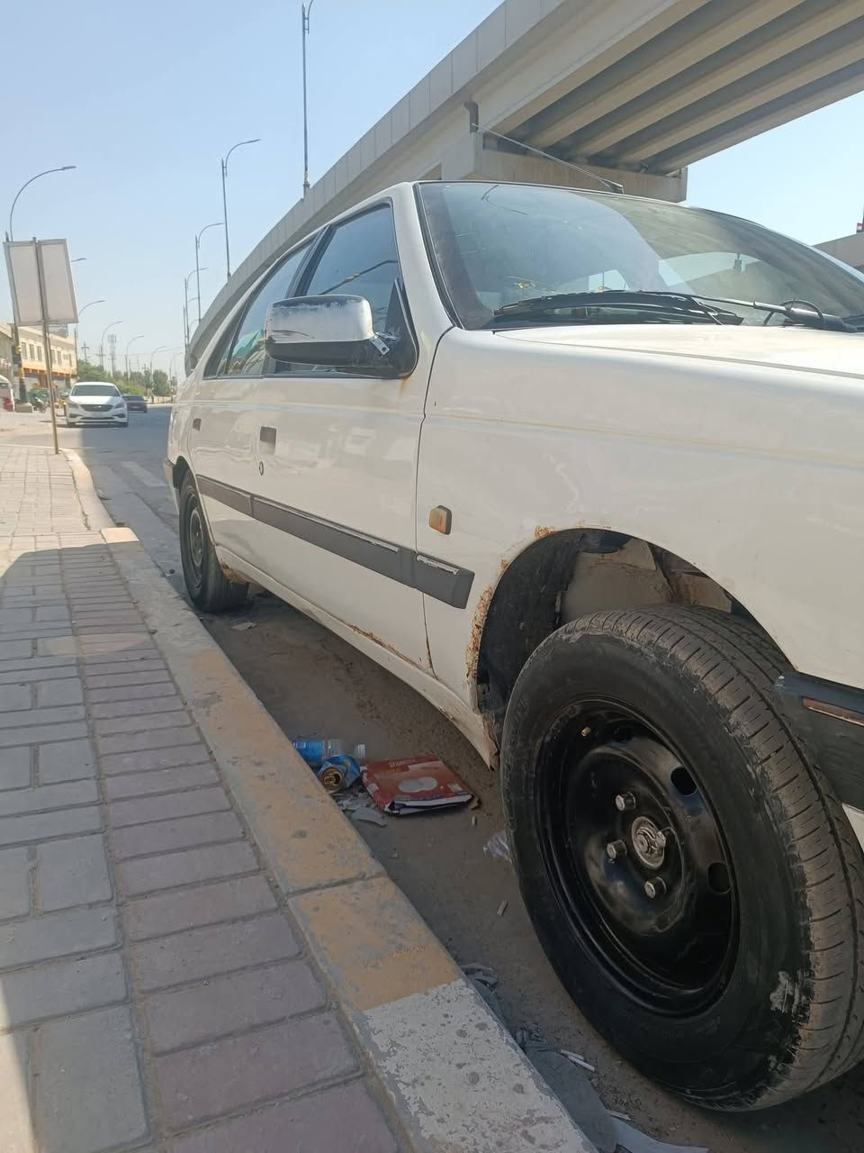 بيجو 405 مديل 2012 فقط مراوس  بصفره
السياره مكفوله
كير مكفول محرك مكفول لا تنقيص ولا تبخير تبريد ثلج 
 حداديه جديده سنويه 2028
غرفته جديده السياره برغي ما عايزه
 مكاني حله 
للاستفسار اكثر على الواتساب 
***********
السعر 40
