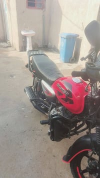 دراجه بوكسر للبيع دراجه خير، من الله موديل 2023الرقم و السنويه انكليزي...