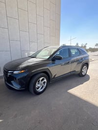 توسان 2024 كلين  ماشية33 الف ميل  المواصفات : بصمه تشغيل عن بعد- شحن و...