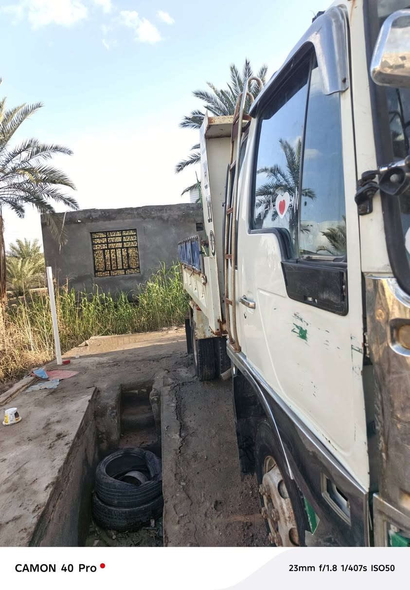 هينو طيره محرك 70 عادي 
كير 7 نمر 
سياره بسمي سنويه جديده باقي ستلام لوحات 
موديل 94 اصل
***********
