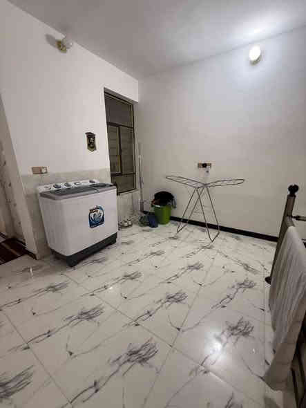 ملاحضه / العنده عقار 🏡#للبيــــــع ويريد يبيع  #دزونه كافت التفاصيل العقار مع ذكر السعر ورقم التلفون ☎️وان شاء الله باقرب وقت ينباع ان شاء الله 🤲❤️
__________________________________________
دار 🏠 #للبيــــــــــع المساحه 80 (4 في 20) بناء حديث 
الموقع الشعب بضهر شارع شارع مقبول عريض 
الدار يحتوي ع 3 غرف نوم وصاله وستقبال وخدمات فوك جوه 
للاستفسار والتواصل على مكتب الباسم شارع الصحه قرب جامع الحق هاتف ☎️ *********** حسين الدراجي ابو الاكبر (#السعرررر 185مع المجال )
