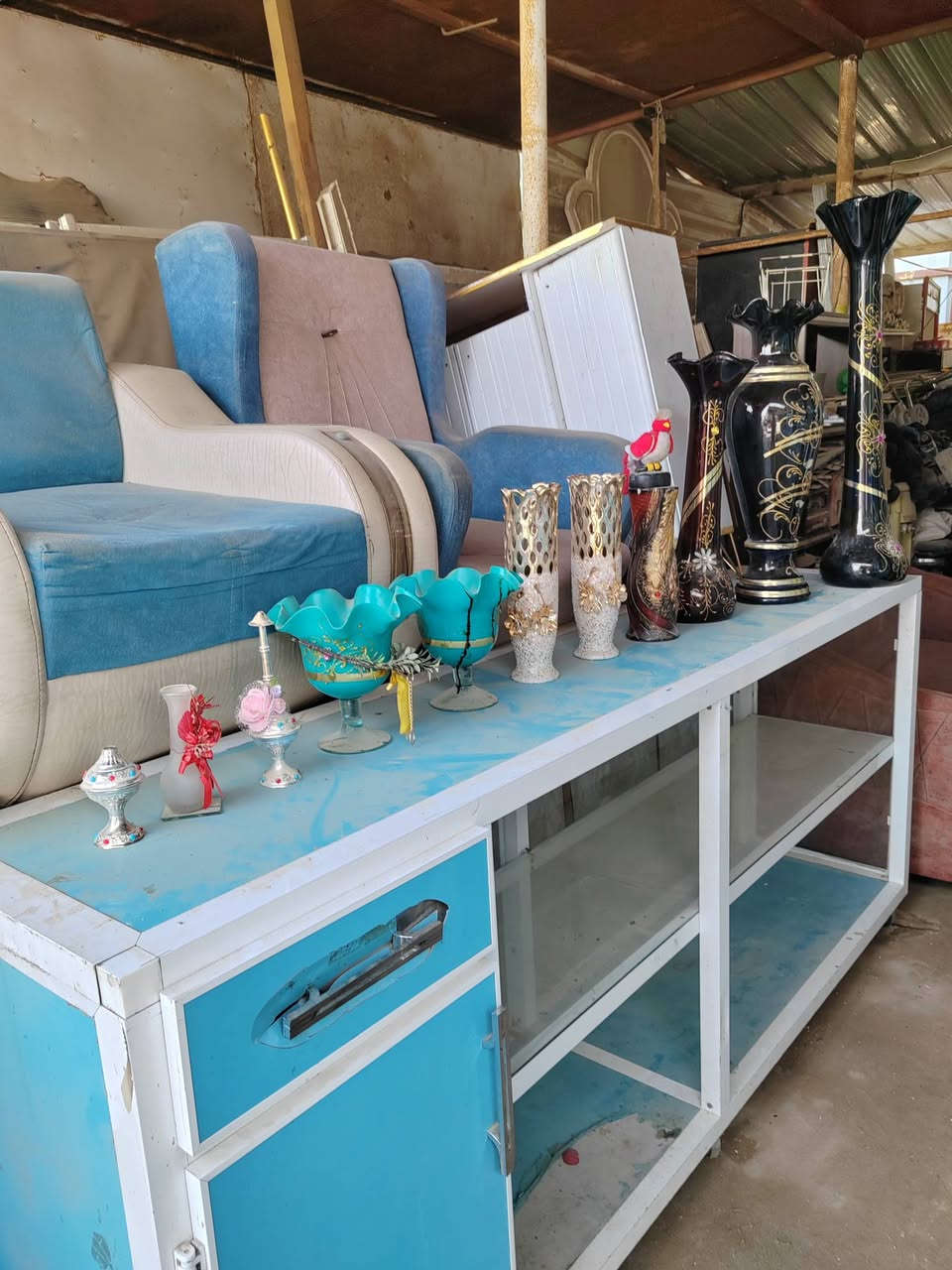 كاونترات صيدليه كامله و مواد مختلفه السماوه سوق سفان ***********
