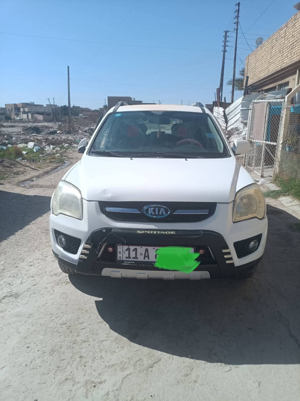 السلام عليكم سيارة سبورتج موديل 2010خليجي رقم بغداد باسمي سنوية جديدة ما ساقطة كير بلادي مكينة 2000 دوش بلادي تبريدها وتدفئة شغال سيارة بصمة تشغيل عن بعد تخم تاير  حساس خلفي ماشيها 152 بيها حادث بالباب الايمن بصف السائق فقط الصور موجوده بالمنشور مال الحادث ومال السونر 
سعرها 115 وبيها مجال قليل  للاستفسار 
العنوان بغداد / سبع البور

الاتصال واتس ***********
***********
