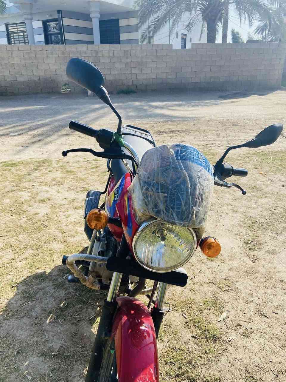 سلام عليكم 
دراجه بوكسر 2021 سعر ٨٥٠ بيها مجال أوراق غير أصوليه مكان بعقوبه ***********
