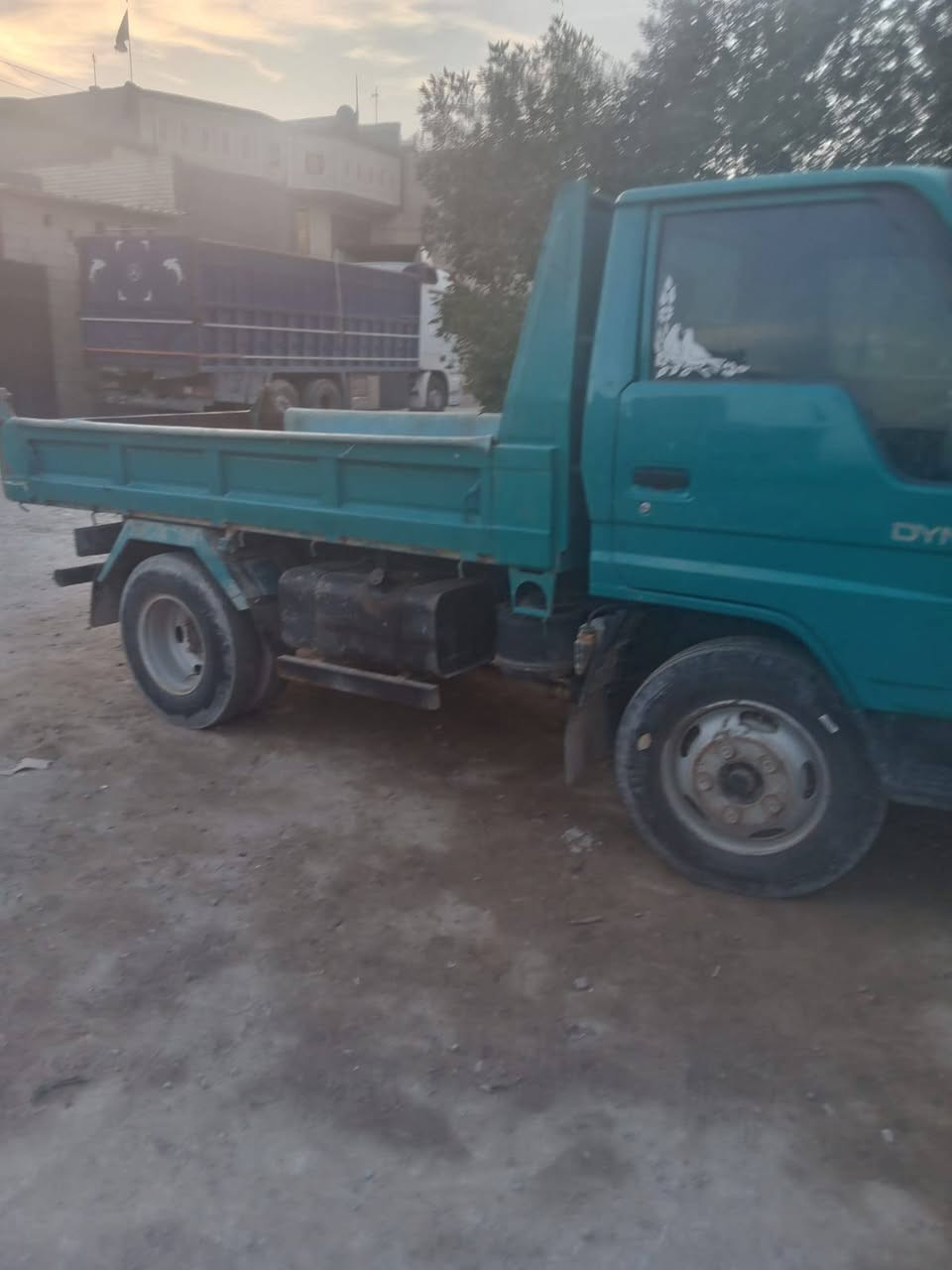 كنتر راس الثور للبيع فحل مكينة 16 سيارة ما عوزهة شي رقم جديد ديالى ***********
