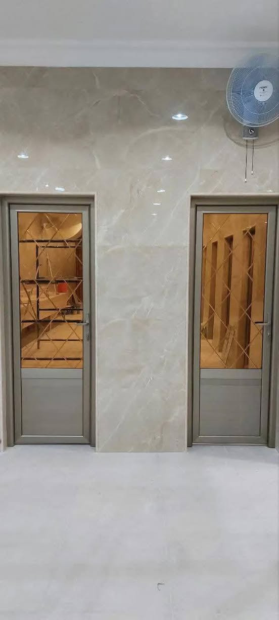 السلام عليكم

هل تبحث عن الجودة والإتقان في عمل الأبواب والشبابيك؟
🔹 معمل إيليا يقدم لكم أفضل أعمال أبواب وشبابيك الـ  PVC والالمنيوم
✔️ شغل درجة أولى
✔️ عزل حراري ممتاز
✔️ عزل صوتي عالي الجودة
✔️ متوفر بالألوان: (الأبيض – الصاجي – البلوطي – الشمباني – الأسود)

🎉 عرض خاص بمناسبة شهر رمضان المبارك 🎉
🚪 الباب الأبيض التركي بسعر 100 ألف فقط
🚚🔧 توصيل وشد مجاني ضمن عرض رمضان
⏳ العرض مستمر طوال شهر رمضان المبارك

📍 الموقع: حي الحرفيين – الشارع الرئيسي قرب معمل اندومي
📞 رقم الهاتف: ***********
*********** (متوفر واتساب)

احجز الآن واستفد من العرض الرمضاني المميز
