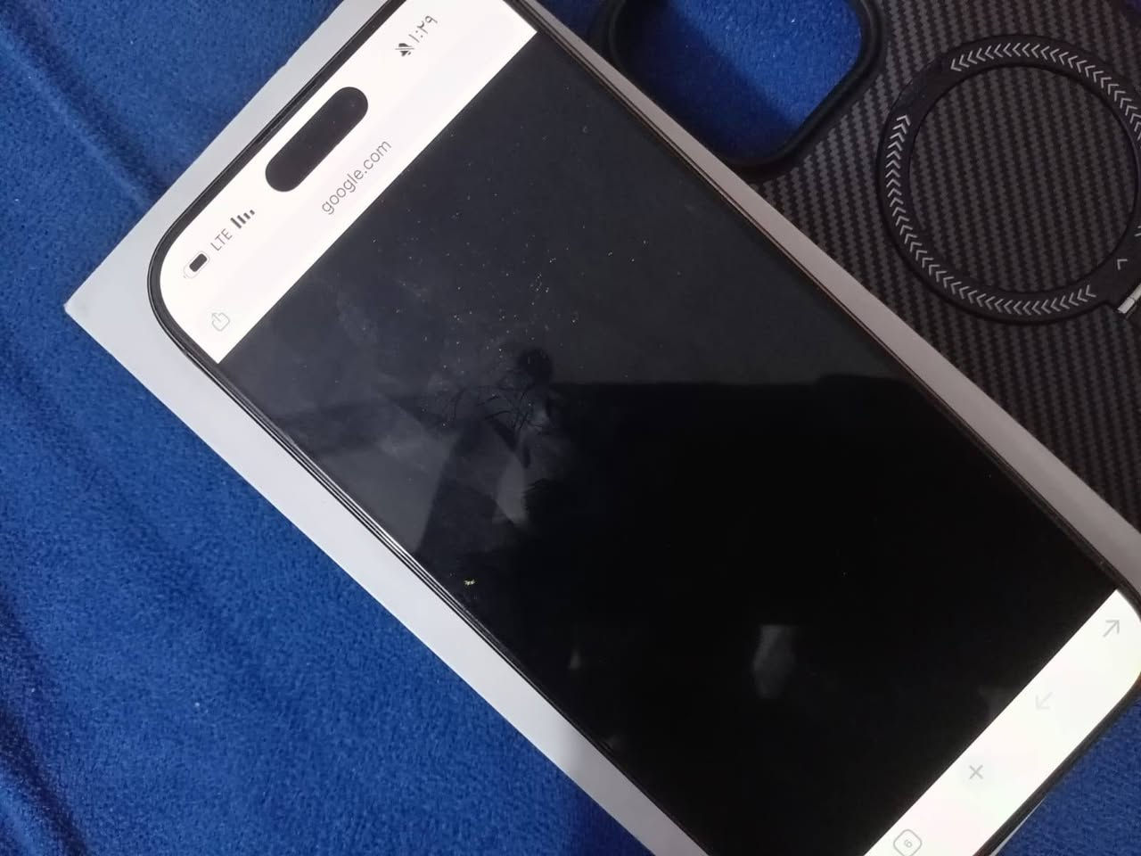 سلام عليكم
إيفون ١٦ برو ماكس للبيع 
بطاريه ٩٩ 
ذاكره ٢٥٦
***********
