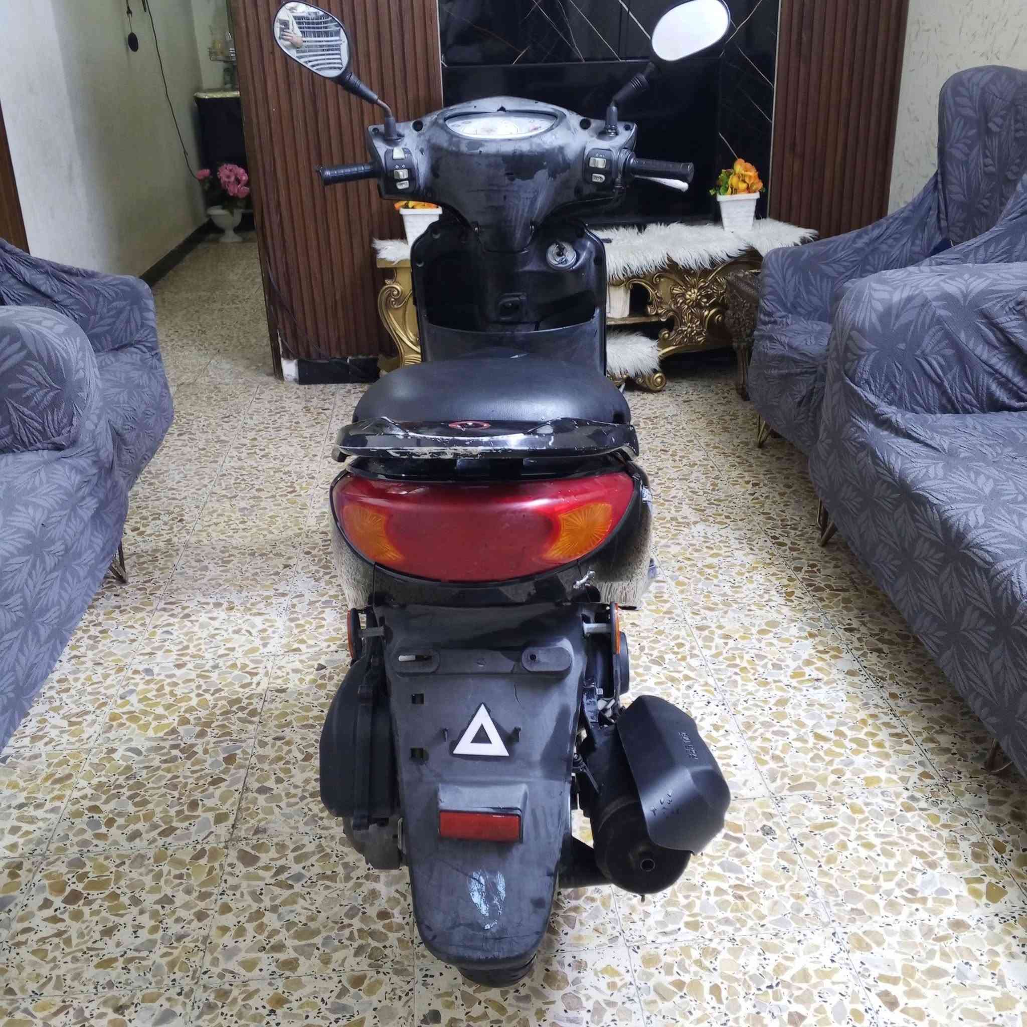 ببغاء نوزل كله بلاديه ختم واحد اي نقص مابيها درجه نضيفه وكله شغاله سرعته 140 لسعر 650 بغداد المشتل***********
