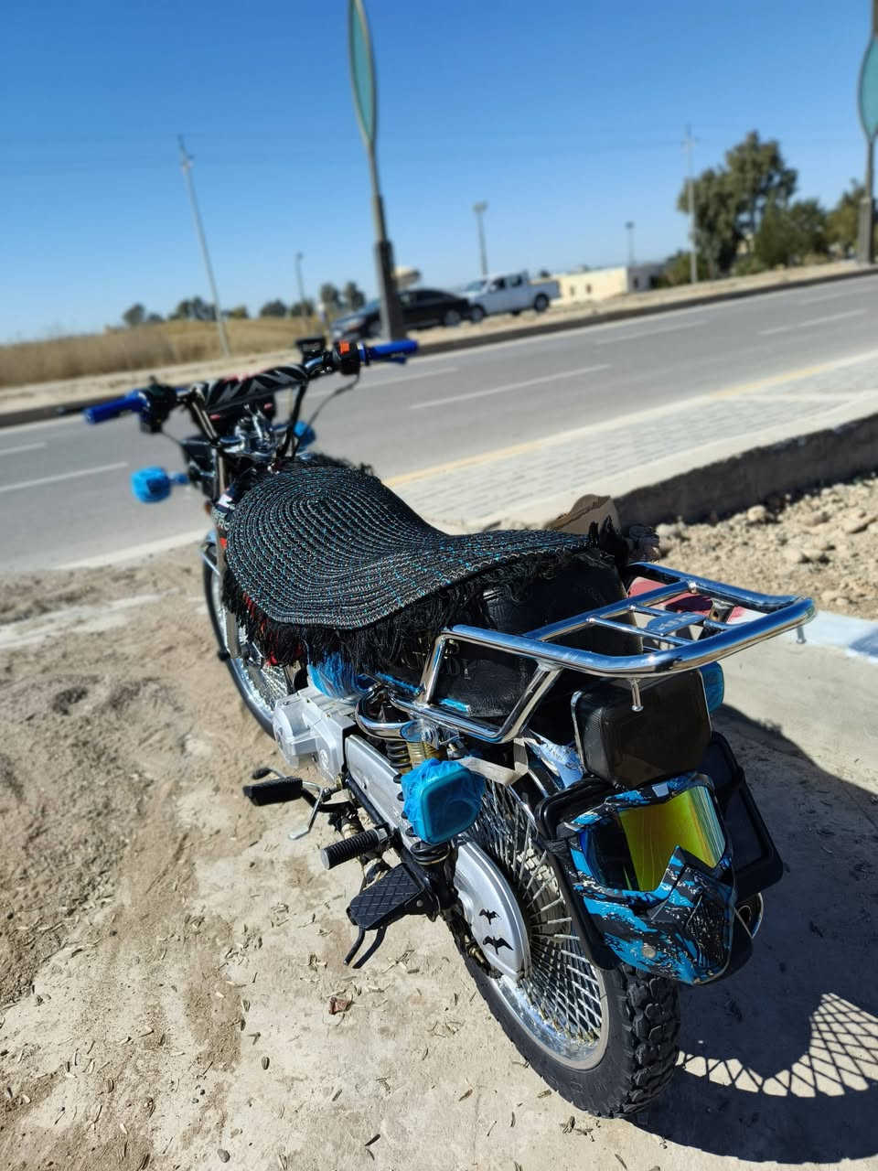 سلام عليكم مستعجل  فقط كور مفتحو او مشدود كلشي ممبدل بي كلها ابلاد اي عيب مابي 600 بي مجال هاذه رقمي ***********
