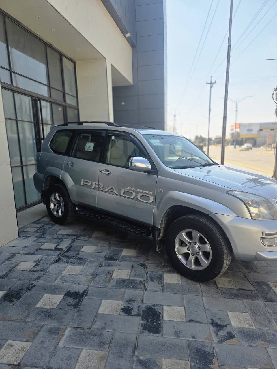 السلام عليكم
تيوتا برادو ٢٠٠٨ خليجي 
مواصفات vx
محرك ٦ سلندر 4000
كشنات جلد وكهرباء وتدفئه
سلايد روف 
تحكم ستيرن 
مري شفط اوتو 
تبريد ٣ قطع ثلج 
سيدي جنجر ٦ اقراص 
دبل تانكي 
سبير تعليك 
مكفوله ماعده المذكور بلسونار تكحيل كرت فقط كفاله من البارد حته تخم تاير جديد تبريد منظومه جديده السياره مثل بلصور وبعد احلى 
مكاني صلاح الدين بلد 
سعره ١٦٧ وبيه مجال قليل 
***********
