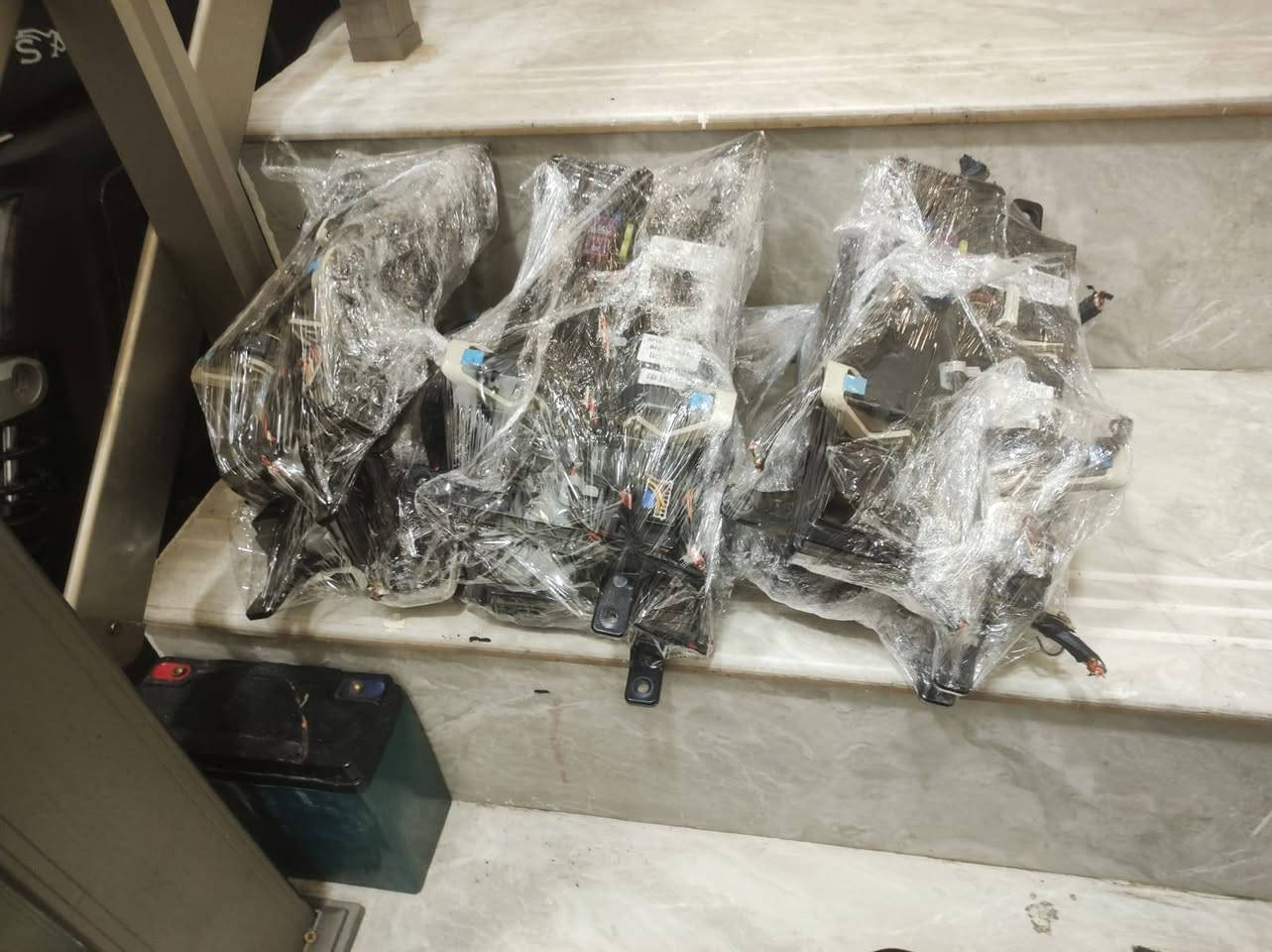 #يالله 
#عيدكم_مبارك_وكل_عام_وانتم_بخير
توفر ادوات موهافي شرط #خليجي #بالضمان
البيع !.....#جملع #ومفرد 
بيع المفرد سعر وبيع الجمله شلعه سعر تنسيب اكيد وبخدمتكم 

توفر ادوات موهافي شرط #خليجي #بالضمان
البيع !.....#جملع #ومفرد 
بيع المفرد سعر وبيع الجملة شلعة سعر تنسيب اكيد وبخدمتكم
 
1.لايتات خليجي سكن واشاره وماطور نضافه 80٪ عادي سعر الزوج 180 الف
2.بك لايت لد سعر الطخم 300 الف
3.تحكم تبريد امامي جنل + بيانو سعر 165 الف شرط خليجي جديد 
4.تحكم تبريد خلفي سعر 150 الف شرط جديد 
5.تحكم تبريد موديل 17 سعر 200 الف 
6.عينة كيلو متر خليجي  ليزري نوعين ( جكات . وعادي ) سعر 200 الف
7.عينة كيلو متر موديل 17 سعر 250 الف
8.قاعدة فيوزات امامي متنوع خليجي سعر 120 الف 
9.قاعدة فيوزات وسطي جوه ستيرن متنوع خليجي سعر 200 الف
10.قاعدة فيوزات خلفية متنوع خليجي سعر 100 الف 
11.شمسيات بيجي بدون حساس سعر الزوج 120 الف
12.شخاطة حساس دعاميه خلفي سعر 30 الف
13.سيطرة تحكم جام امامي عادي تك اوتو سعر 90 الف
14.قفل سنتر جنطة كامل  سعر 150 الف
15.حساس ايرفلو موهافي V8 سعره 50 الف
16.عطسة مع قبغ شوته موهافي V8 سعر 100 الف 
17. اناره  بيجي جديد سعر القطعه 60 الف 
18.دكتات تبريد سقف جديد اصلي سعر تك 20 الف
وللعلم اكو اغرض بعد بالنسبة للي يشتري جمله شلعه واكيد تنسيب بالاسعار 
وكل الادوات شرط #خليجي

#للطلب  والحجز خاص او وتساب او اتصال وبالخدمة
***********
***********
خادمكم كرار رحيم
