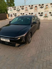 كية K4 وارد أمريكي مديل 25  السياره.  قطعه وحده.  بس بدايت البنيداوراج...