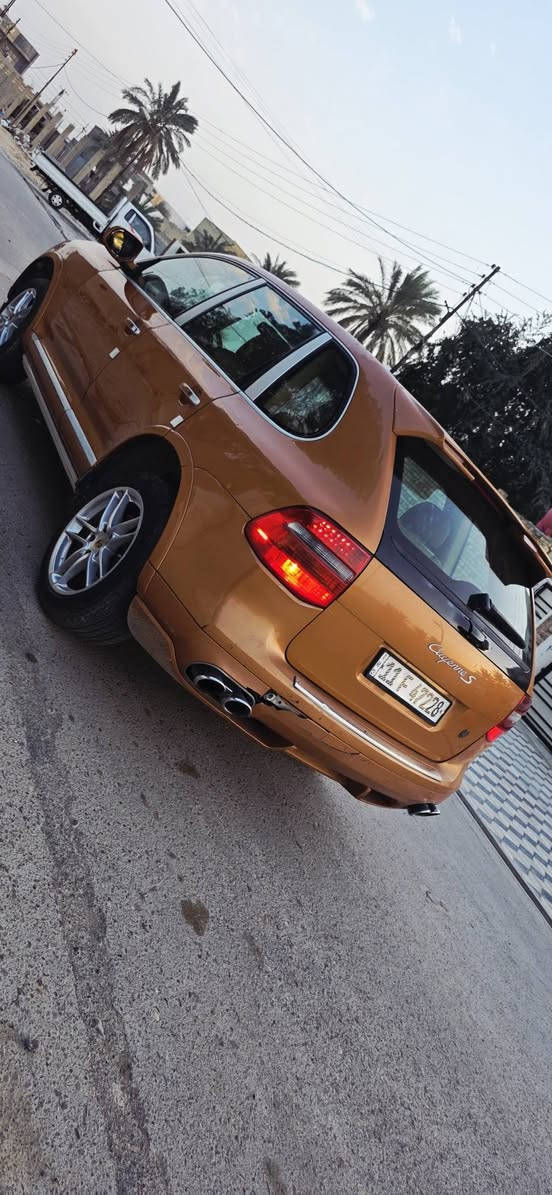 بورش الماني فول 1 +1 مواصفات فور ويل اكسل  مديل 2009  مكفوله من ظرر او صبغ 
رقم انكليزي بسمي 
كير محرك مكفول تبريد شغال  
3قطع وكل جهه تحكم بمستوى درجه حراره تبريد تتفئه شغاله صدر خلفي ومامي كله جديد 
تخم تاير  بصمه تشغيل ابواب بصمه تشغيل عن بعد رمونت سنتر لوك اناره داخليه وخارجيه جهاز انذار سرقه بانواما تحكم ستيرن شفتات     
4 جهات شغال تحكم مري كهرباء شفط اناره  هيترات  قلاب ويا بك كشنات كهرباء وتتفئه  وتبريد  وخزن كشنات خلفيه كهرباء تتفئه هيترات بل كشنات.
ستيرن تدفئه تبريد
جنطه كهرباء عل رمونت مسجل شاشه لمس بلوتوث ماوس اواكس GBS شغال  نضام صوت فتاك 9 سماعات  دمام خلفي بسبير بلاد  جنجر ٦ اقراص 
شاشه اعطال وعداد السياره كله عل شاشه حساسات خلفيه رادار  سياره مرايا داخليه عاكس ضوء 
مانع منعطفات بسرعه 120 كروز سرعه و مانع انزلاق 
سياره بيهه عزل تام - نظام رادار مامي الي بي ميزه التثبيت الاوتماتيكي السرعه بالنسبه السياره الي امامك نظام منع السيارة من النزول عن الرصيف في حالة نوم السائق
- نظام توازن هيدروليكي لتوازن السيارة الاطارات تتحرك والسياره ثابته في الطسات    وارده   لبيع  110 وبيهه مجال او مراوس  عنوان بغداد  مدينه صدر هاذه رقمي***********
