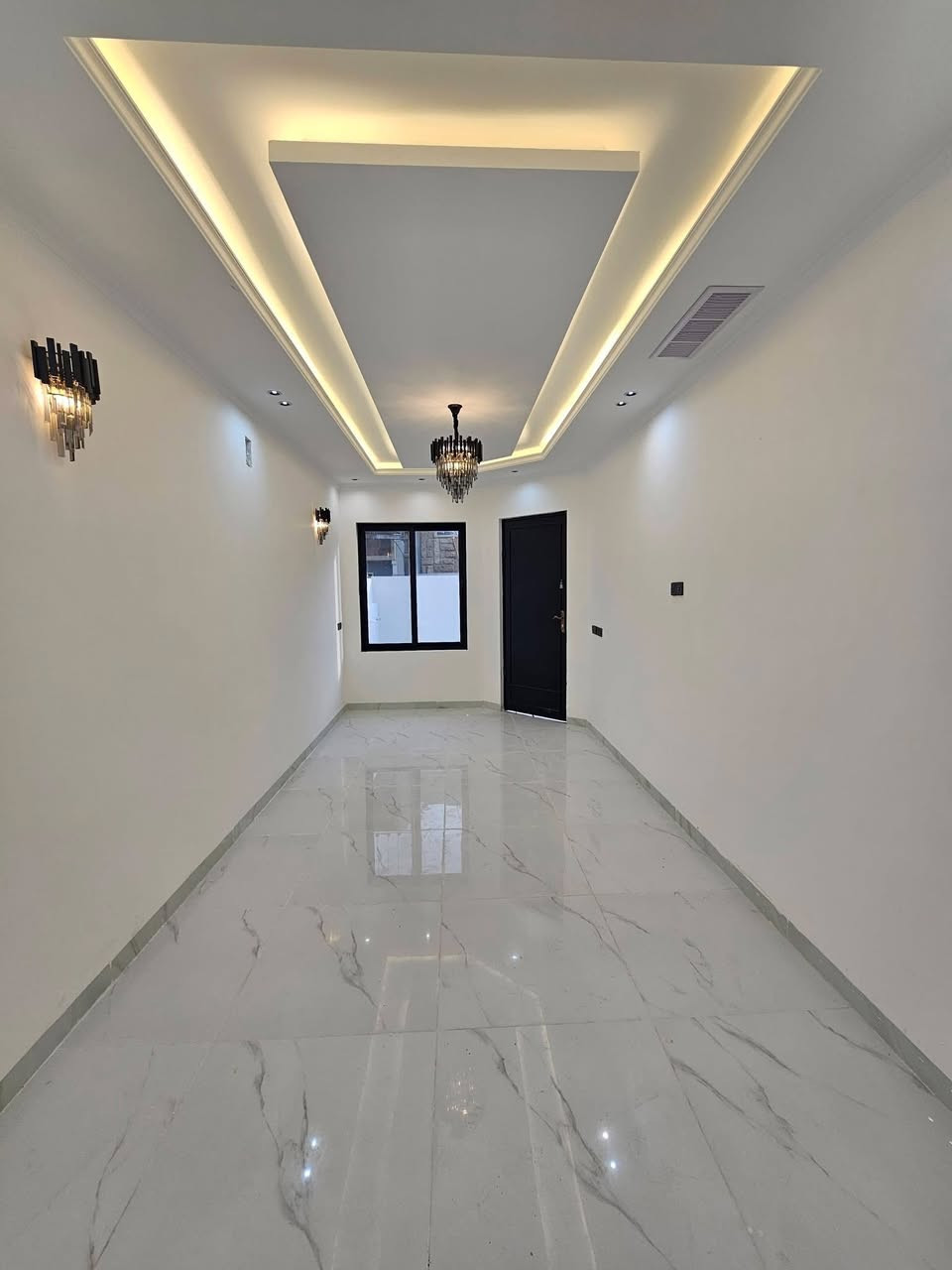 بيت للبيع في حي الاخاء قرب سايدين اربيل
موقع مميز 

بناء فول حديث 2025 سند طابو الزهور 

مساحه البيت 150 متر واجها 6 متر 

يحتوي البيت ع استقبال وهول وغرفتين نوم ومطبخ وصحيات ومناور وكراج سياره 

طابق الثاني هول و3 غرف نوم وصحيات ومناور وبلكون وبيتونه 

يحتوي البيت ع 

نظام كاميرات 

نظام سبالات 

نظام دشات 

نظام دكتات 

نظام غسالات 

للاستفسار عن سعر البيت الاتصال ع الرقم 

***********

***********
