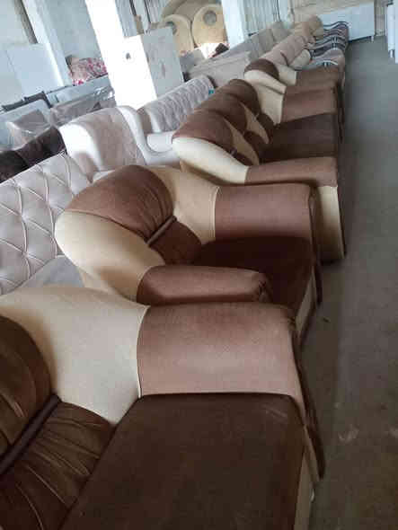 تم بحمد الله وصول حاويه اثاث مستعمل للبيع كفل قرب الجسر ***********
