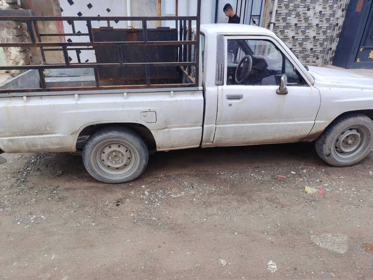 بيكم كروسيده للبيع ٨٦ مكان الموصل رقم نينوى كاربون بانزين شاصي نضيف محرك معمر كامل لا صرف ولا نفخ السنويه ب اسمي السعر 40 وبيها مجال ***********
