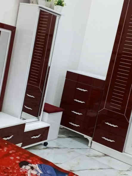 غرفه نوم تركي نضيفه ٨ قطع
للبيع السعر ٤٥٠ للستفسار مراسله الصفحه او ***********
