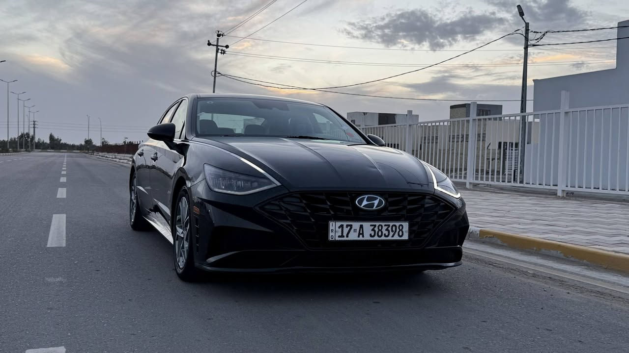 سلام عليكم 
سوناتا (2023) فئه SEL ماشيه 40 الف جديده كارتون 
مواصفات• 
رادار جانبي 
رادار امامي 
كامره دواره
مرسي السائق كهرباء
سايد بريك بصمه 
بصمه تشغيل 
بصمه ابواب 
تشغيل عن بعد 
جام اوتو 
منفد شحن + منفذ USB
تبريد منفصل 
قياده ذاتيه 
تحديد مسار 
صندوق بصمه 
گير دگم
لايت زنون بلاد + لد + بگ لايت لد 
تبريد تدفئه شغال سياره جديده دهن وبانزين محسن ماشامه العادي ادامه منتظمه حادثها تبديل قبق جنطه وتعمير شويه من الجاملغ الخلفي بجم كبس بيها طختين من حادث امريكا بالجاملغ الخلفي مامعمرات ولا مصلحات رقم مثنئ معوقين الدولي الجديد تستلم وكاله عامه مطلقه اني اتكفل بيها 
($السعر165وبيها مجال) *********** (مكاني كربلاء)
