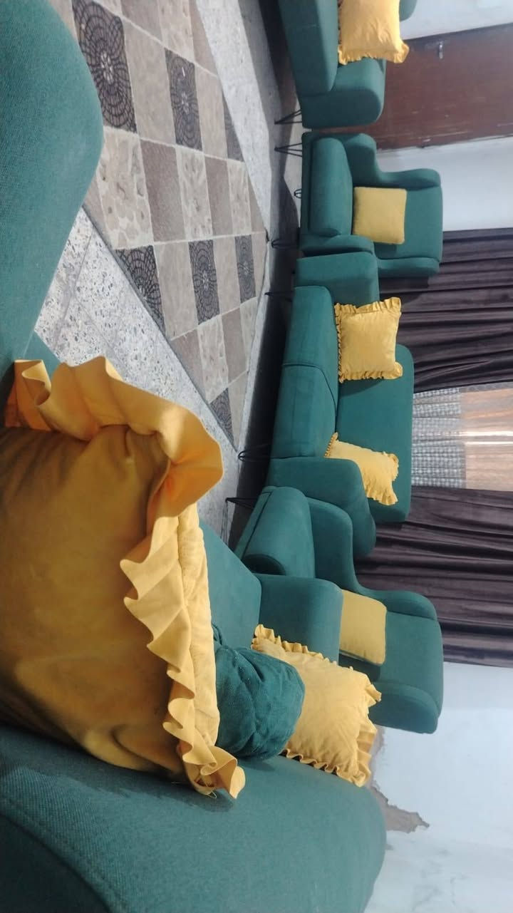 تخم 10 مقعد💺 اخو جديد اي ضرر مابي تفحص وتاخذ سعر ,,270,,بي مجال مكان لبياع *********** يوجد واتس
