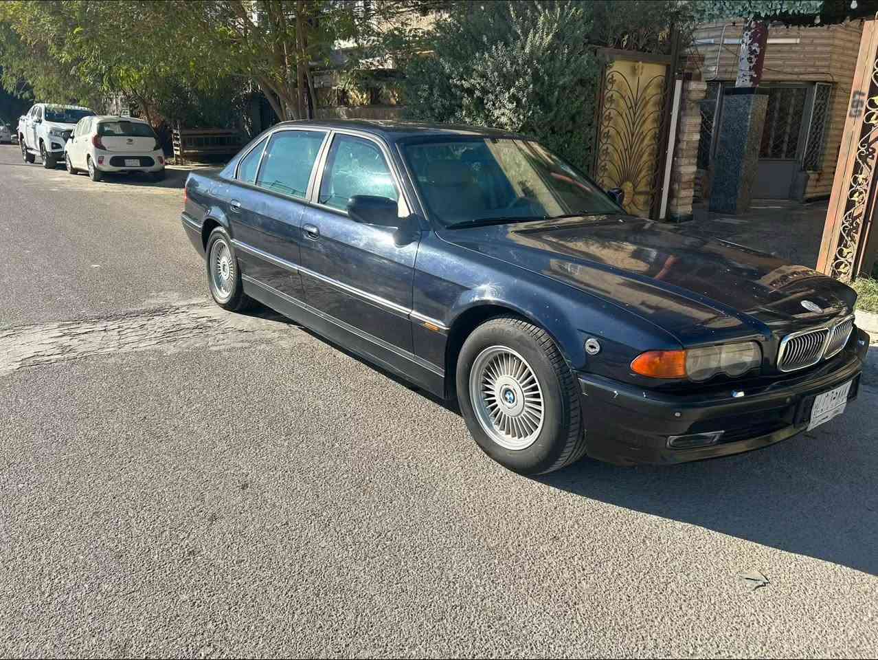 للبيع BMW  E38 ١٢سلندر
حجم750iLV12
مصفحه تصفيح بلادي الماني ضد الرصاص
موديل 1999
رقم بغداد أنكليزي بئسمي تحويل او وكاله ومذكور بلسنويه مصفحه
جديده ماشيه ٩٦ الف حقيقي
فول مواصفات
جام ٤ يصعد وينزل
ستيرن كهرباء
تحكم ستيرن
كروس سرعة
مري كهرباء
سيدي جنجر
كشنات جلد كهرباء امامي  ولخلف
٥ بردات
بطل اوكسجين بل جنطه +منضومة حريق
حساسات امامي وخلفي
برده خلفيه كهرباء
بردات بل أبواب الخلفيه
جنطه شفط
صافرة إنذار ابلادي +لاقطه
تليفونات ٢ بلادي وشغالات
تبريد +تدفئه
محرك +كير +تايرات+باتريات كلهن جدد مكفولات من كلشي والسياره بدون اي نقص
عنواني بغداد السيدية
***********

