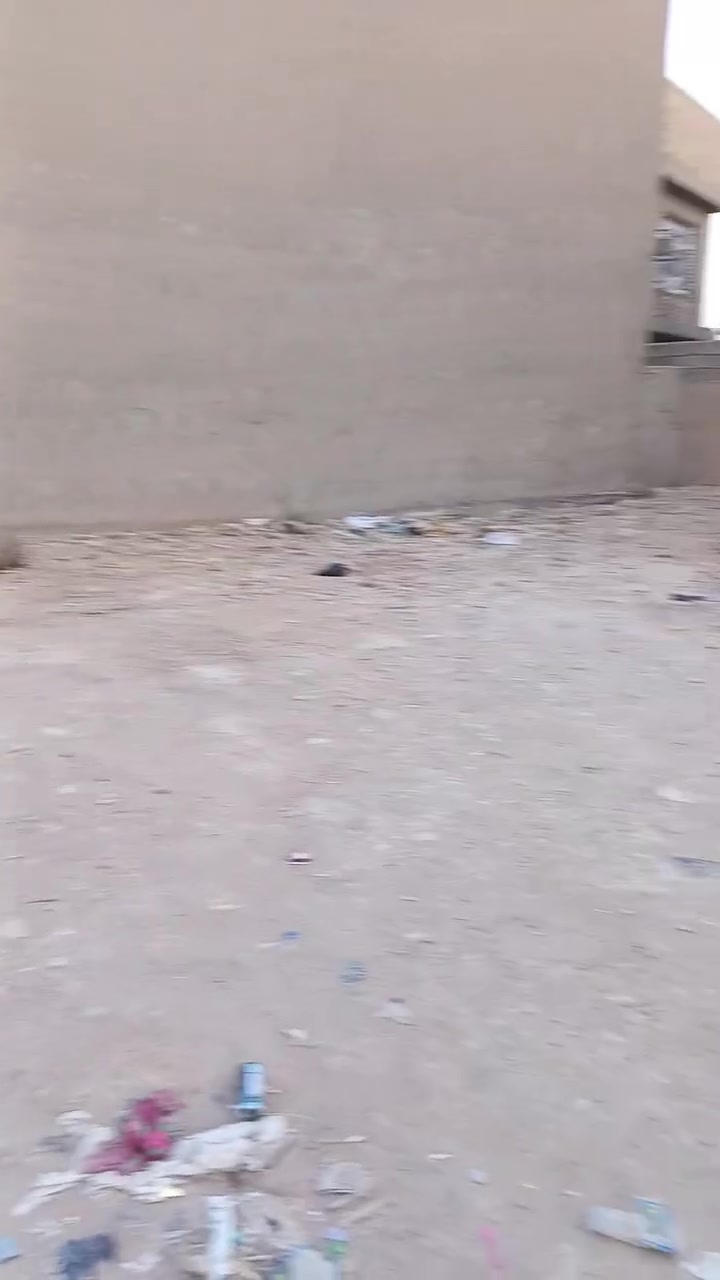 السلام عليكم اليوم عندي قطعه للبيع مكان مميز وقريب جداً على الشارع العام القطعه ركن المساحه ١٨٠م تقريباً مربعة الشكل ١٤م في ١٣م سند ٢٥ تريد اقرار او مكاتبه بغداد جسر ديالى الجديد الكرغوليه قرب مطبعة ألوان الطيف قبل جامع الإمام علي عليه السلام تبعد عن اسطنبول كيلو واحد فقط تفاصيل اكثر الاتصال على الرقم ***********وبيه واتس وبخدمتكم
