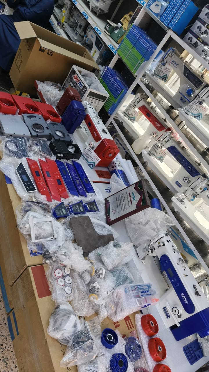 كافة المواد الاحتياطيه لماكنه خياطة صناعي
 من شركة جيكس JEKC الوكاله الخاصه بمحلاتنا
***********
ضياء عربو لتجارة مكائن الخياطة
