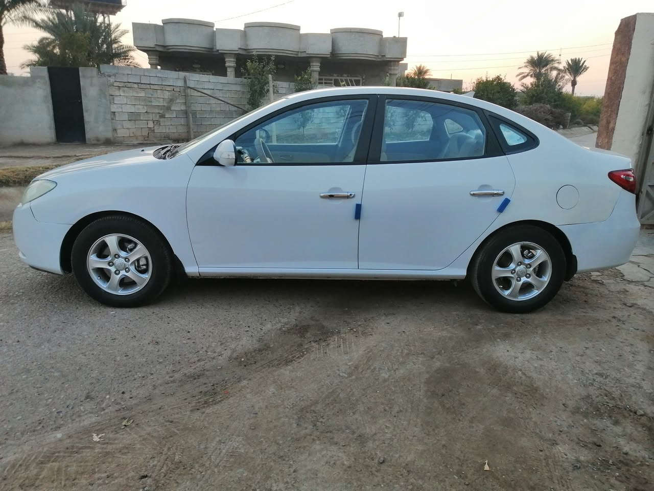 للبيع النترا 2011بيه صبق بل هلال مال ال جملق الخلفي  والباقي كفاله عامه
محرك 1600 كير حداديه تخم تاير تبريد تلج  تحويل مباشر
السياره جديده بعد احلى من الصور مكان السيارة صلاح الدين بلد ***********
