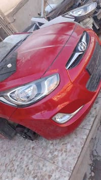 صندوق  + ٤ أبواب  + بنيد و جاملغات  اكسنت مضلع  تفصيخ اصلي  بغداد الام...