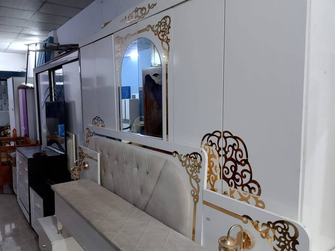 اغراض نضيفه للبيع مناسب سعر *********** واتساب
