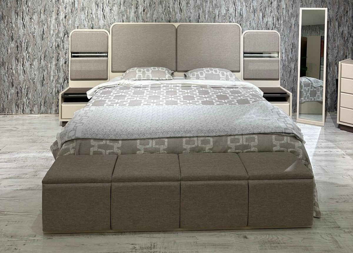 اكتشفوا روعة غرف النوم الفاخرة عندي! أجواء هادئة وتصاميم عصرية تناسب جميع الأذواق. زوروا معرض شيخ  أو تواصلوا معي لمزيد من التفاصيل. كل غرفة تحكي قصة راحة وأناقة!
عنوانا كركوك سائدين بنجاعلي قرب ملعب الشورجه الاولمبي 
0770 911 9095
0751 887 4550
