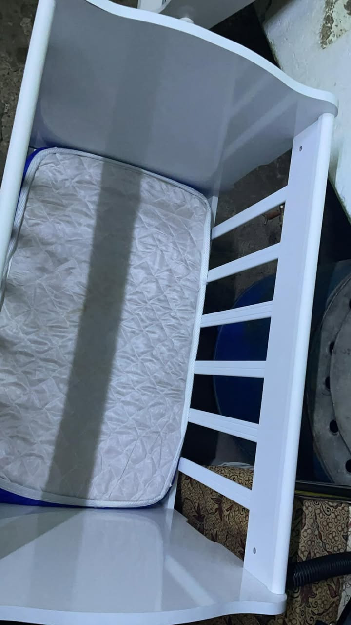 السلام عليكم
سرير اطفال جديد استخدام شهر واحد فقط بدون اي عيب شخط مابي صالح للاطفال لحد عمر ال٤سنوات واكثر بشويه
السعر يختلف اذا ويا الدوشك وترتيباته لو بدونهم
للاستفسار اكثر ***********
