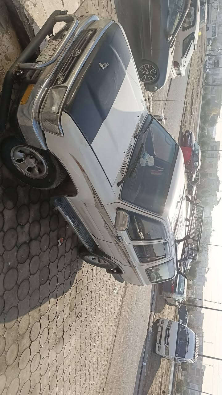 السلام عليكم
فورنر ٩٣

كير محرك بلاد ٦ سلندر

كير عادي

تدفئه وتبريد

صدر جديد

شاشه 

داخل جديد

مصبوغه حزام

كهربائيات بشرط كلها شغاله بلاديه

سياره مابيها اي تحوير

ترايك وين ميعجبك
مكان السياره اربيل 

سنويه لل٢٨

احويل او وكاله

السعر ٥٧ ورقه
ترهم مقدمه ٣٠ 
او مراوس بأوتماتيك
***********
