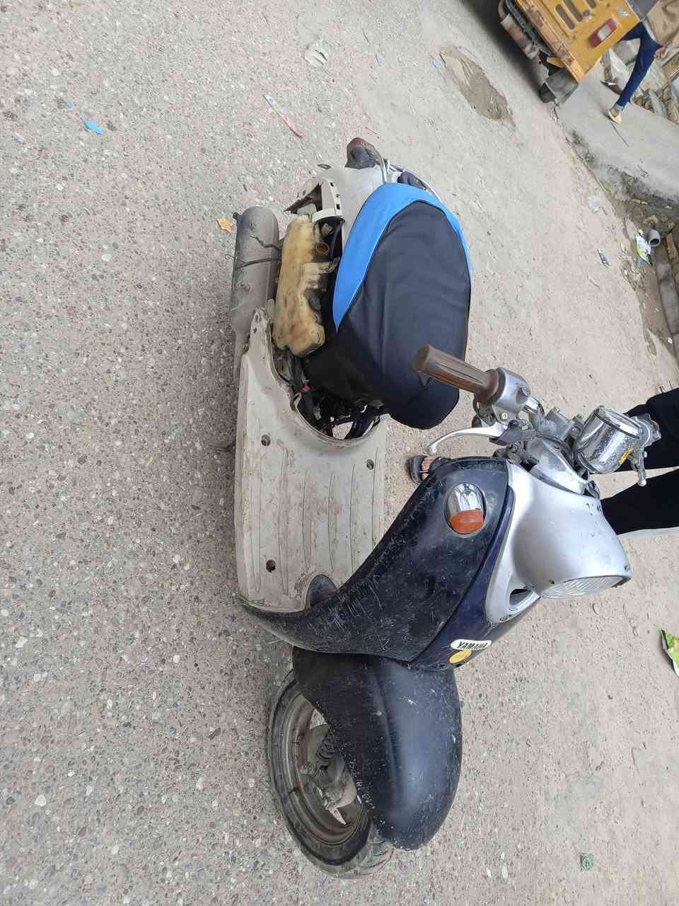 سلام عليكم دراجه عبد الحليم مكينه نضيفه مامفتوحه الدراجه ادك 60وفوك وكله شغاله بس عوزه باتري وشوته  والسعر 275الف عنواني ميسان حي الحسين  وهذا رقمي ***********
