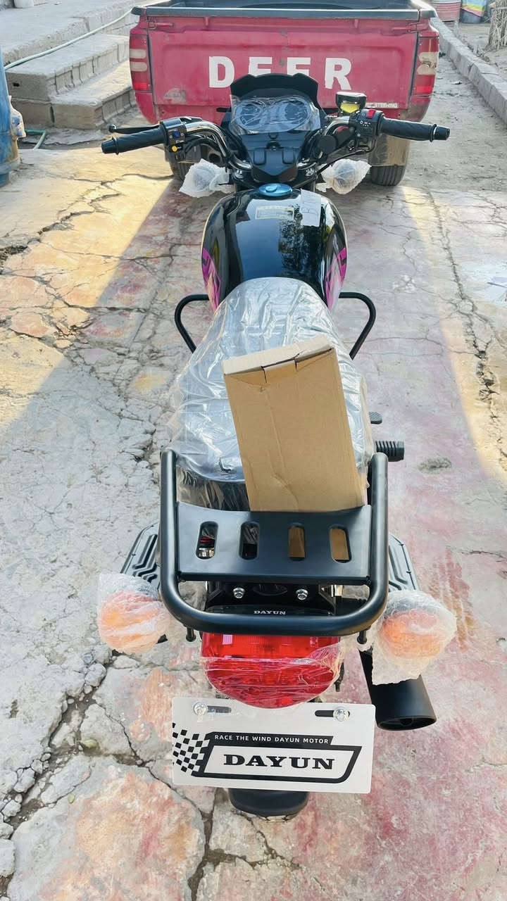 سلام عليكم اخوان دراجة للبيع مكان ديالى المقدادية دراجة بعدها زيرو ماماشية صفر كيلو متر ارقام و سنوية *********** اتصل و دلل
