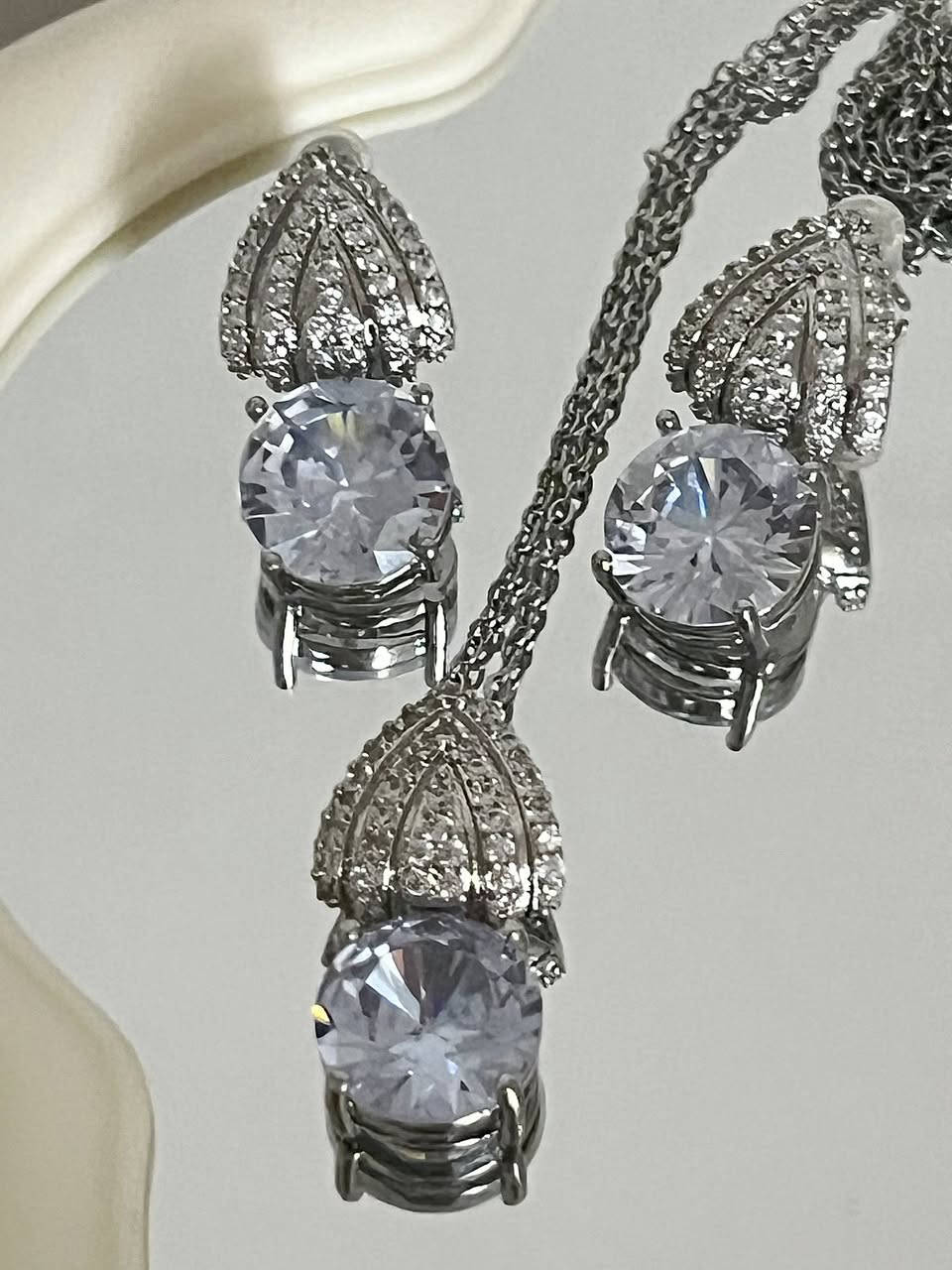 سلام علیکم
ئەم ئیکسسواراتانە بۆ فرۆشت
قەدیمی و ئەنتیکی تیایە لەگەل دەستی١
هی دەرەوەی ولاتن
گەیاندن سلیمانی ٢ دەرەوەی سلیمانی ٤
ئەگەر کریاری نامە بنیرە
ئیکسسواراتی تریشی لێیە ئەگەر ئەتەوی هەموی ببینی نامە بنیرە رەسمی هەمویتان بۆ ئەنیرم
نامە بنیرن بۆ تایبەت بۆ هەر زانیاریەک
هی خۆمن ئەیان فرۆشمەوە
لە هەرمۆدیلیک تەنها ١ دانە بەردەستە


**إذا كنت صاحب هذا الإعلان وتريد حذفه لأي سبب، رجاءا أرسل رسالة إلى الدعم الفني**