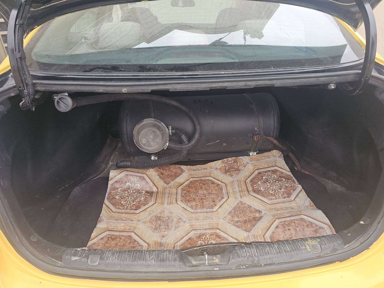 كيا فورتي للبيع 2015 رقم بغداد عنوان ديالى سياره جديده وجاهزه من كلشي كير ومحرك وصدر وتبريد وتخم تاير كله جديد  ماشيه 173 خط جوال *********** ضرر باب الصدر مبدل
