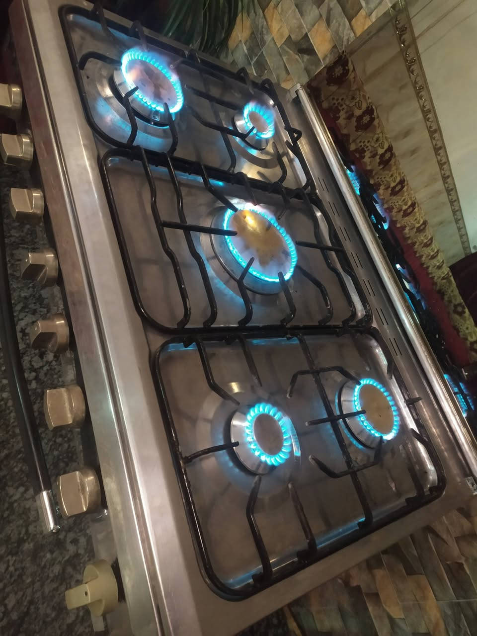 طباخ مصري رويال نظيف جدا كله شغال عالفحص ناره زركه وقويه الفرن دكمتين سعره 190
يوجد توصيل


**إذا كنت صاحب هذا الإعلان وتريد حذفه لأي سبب، رجاءا أرسل رسالة إلى الدعم الفني**