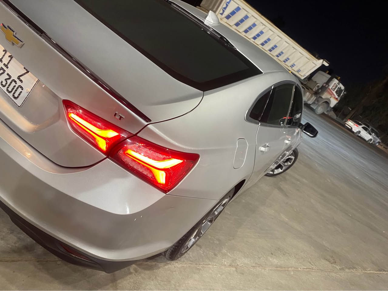 سلام عليكم 
شوفرليت ماليبو 
موديل 2022 LT السعر 133 وبيه مجال للشراي
تتدفئه كشنات كشن كهرباء 
سياره ماشية 24 سياره اخت الزيرو 
سيارة جاهزة وبلادية الحادث طرف البنيد وشوية بل باب العبري بس  رقم بغداد بسمي  واي استفسار حاضر *********** بغداد, العراق
