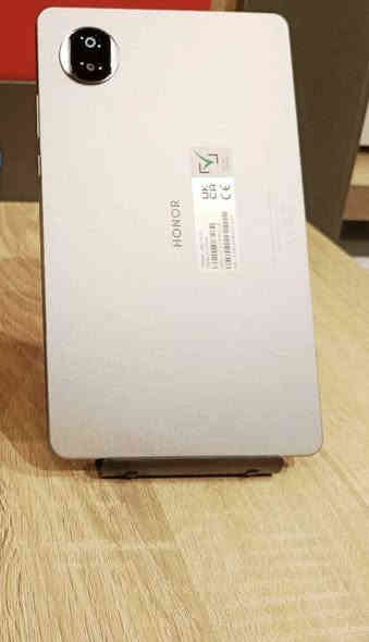 #مركزالباشا2للموبايل 📱
#متوفر 📣 في…….… #مركزالباشا2للموبايل💯  
جديد #هونر 
 مواصفــات قويـة بشكل مميز #وسعـر 🔥🔥
خفيف، أنيق، وعملي بكل تفاصيله ✨
إذا تدور على تابلت يواكب استخدامك اليومي بدون ما يثقلك… خلّي عينك على هذا الجهاز 👇
HONOR Pad X7 | 128GB + 4GB |
تابلت أنيق وخفيف الأداء، مثالي للدراسة والترفيه
يقدملك تجربة مشاهدة مريحة وبطارية تدوم لساعات طويلة 🔋
تصميم معدني جذاب وشاشة واضحة بدقة عالية 
⭕⭕ السعـر 115 الف ⭕⭕
#HONOR_Pad_X7
📱📱📱📱🔥🔥🔥📱📱📱📱
#مركزالباشا2للموبايل
جميع الأجهزة ضمان 🛡 لمدة سنة كاملة من الوكالات الرسمية (هارد وير 🔧 - سوفت وير💻 )
نحن مسؤولون عن جميع الأجهزة مع جميع الوكالات خلال فترة الضمان                        
‏                              ‎للاستفسار اكثر
📄 نستلم طلباتكم من خلال 👇🏼
📬 ارسال رسالة على الماسنجر او
☎️ الاتصال على احد الارقام من الساعة 🕛 10:00
صباحاً  الى الساعة 🕘 12:00 مساءً . 
للطلب وللاستفسار 🤔 الاتصال على الارقام :
📱*********** - ***********📱
- العنوان 🔍 : بغداد - الكريعات - مقابل مطعم نسيم دجلة 
📍متوفر خدمة توصيل الى كافة انحاء العراق 🇮🇶
التقسيط  : يمكنك الآن شراء مختلف المنتجات بالتقسيط المريح ، لحاملي بطاقة ماستر كارد الرافدين.  HONOR Iraq مركز الباشا2 للموبايل  اعلام منطقة الكريعات
