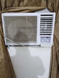 طن ونص شرط شغل تبريد غاز ٤١٠ مشحون وكامل نظيف جدا  سعره ٢٢٥  ٠٧٨٢٢٩٢٢٤...