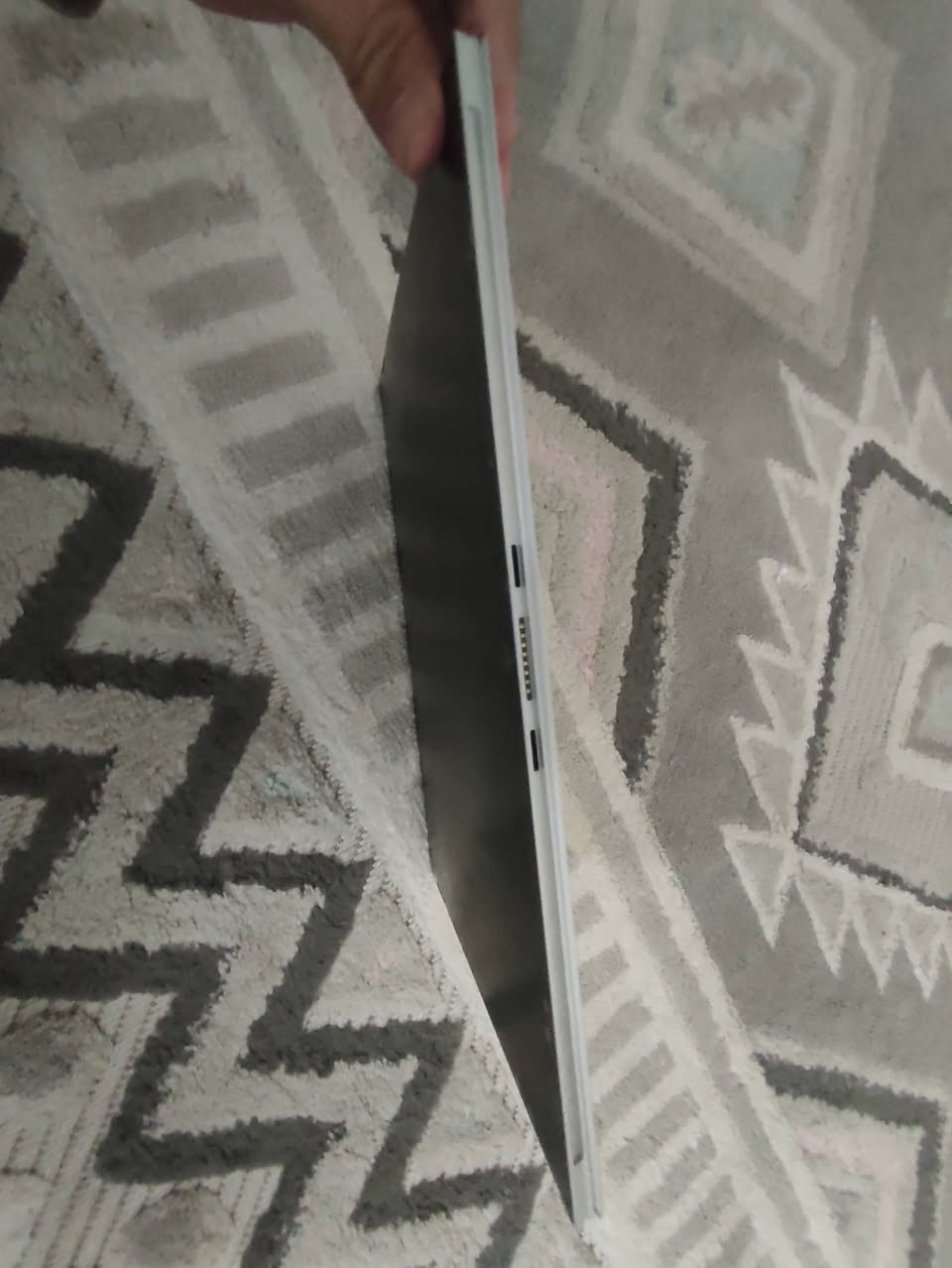 السلام عليكم
لابتوب Hp elite x2 1013 g3 النظام تالف ويحتاج فرمتة

يكلف بحدود الـ 10 آلاف و إذا عندك فلاش تكدر تفرمتة بيدك

والمس متوقف ملحقاتة بس شاحنة والجهاز يشحن طبيعي بس يرادلة شوية تحرك الشاحنة غير هذا الجهاز نضيف وما مستعمل هواي لان تاركة صارلي تقريباً شهرين سبب البيع اشتريت ايباد وبعد ما احتاجة 

قيم وأخذ بما يرضي الله 

مكاني كربلاء يم مستشفى التركي 

رقمي ***********
