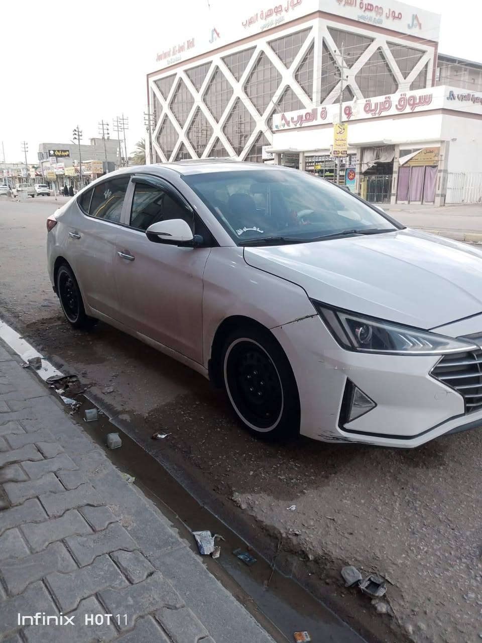 سلام عليكم سياره نوع الانتره خليجي موديل 2020سياره فول مواصفات فتحه مري شفط اشاير مري بصمت تشغيل بصمت ابواب كامره اماميه كامره خلفيه فول مواصفات 1/1 كير مكينه حداديه تبريد تخم تاير سياره بيها ضربه   العنوان نجف رقم الهاتف*********** السعر ١٢٠
