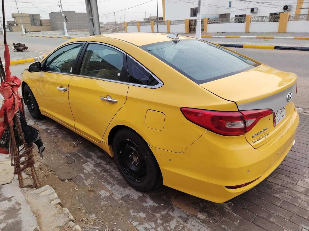 السلام عليكم
سوناتا 2015 
وارد كوري خطين بانزين غاز
فول رادارات خلفي امامي
تحكمات بصمه
تدفئه تبريدكشنات
تخم تاير حداديه جديده ضربتها اشبر ب البنيد
او قبل كم يوم انشخطة بيبانه
لتواصل ***********
