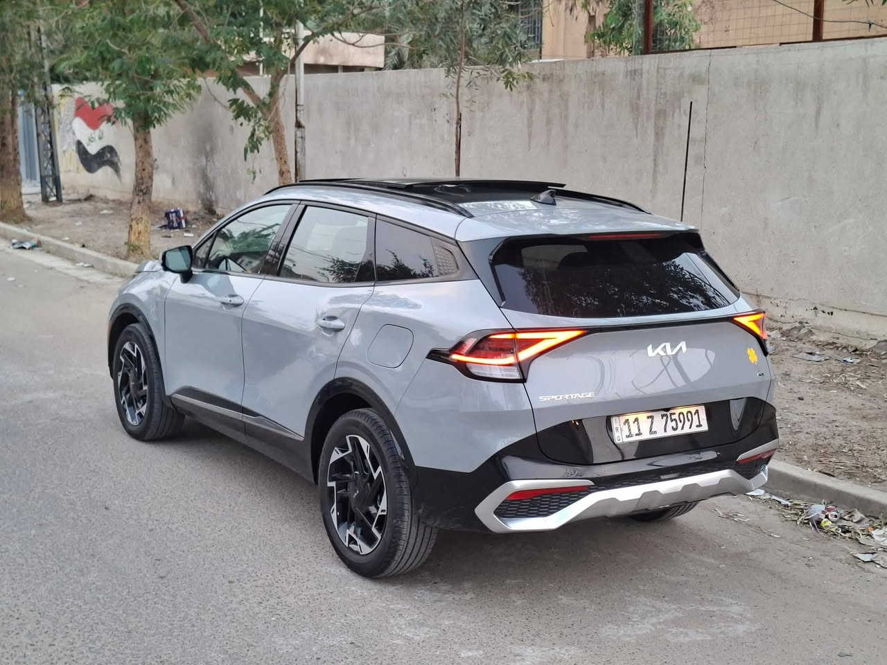 سلام عليكم 
سبورتج برستيج امريكي اعلى مواصفات بالسبورتج  موديل2024 ماشيه 17 ميل
حاثه جاملغ وبنيد بدون ايرباك جاملغ نقسه معمر وبنيد مبدل
محرك 2500 gdi 
الي ميعرف مواصفاتها إليكم التفاصيل:
بانوراما
اربع كامرات
نقطه عمياء 
فول بجم زنون و بلوجكتر
بيانو بلاك
جنطه كهرباء ( فتح عند الاقتراب )
اشاره ترحيب عند الاقتراب
فتح النوافذ من الريموت
تشغيل عن بعد
كشنات ميموري
كشنات كهرباء تبريد و تدفئة و ستيرن تدفئة 
بريك ذاتي خلفي و امامي ( مانع تصادم )
كيجات تتحول كامرات عند فتح الاشاره يمين او يسار
اطفاء المحرك عند الازدحام 
اوتو هولد
سايد بريك دكمه
اناره داخليه فول لد لمس
منافذ شحن تايب سي( امامي خلفي بالكشنات ) و شاحن لاسلكي
انظمه قياده متعدده
فول تحكم ستيرن
محافظه على المسار 
قياده شبه ذاتيه
رادارات اماي خلفي جانبي
شاشه كبيره متصله 
تبريد شاشه لمس
داخل احمر
اشاير بالمري
حساسات امامي خلفي
نزول منحدرات
سماعات هارمن
تخم تايرات جديد
ارضيات رزلاين
رقم جديد بغداد وهزه جديده
السعر 235$  وبيها مجال 
الاتصال(***********)عنوان بغداد الحسينيه
