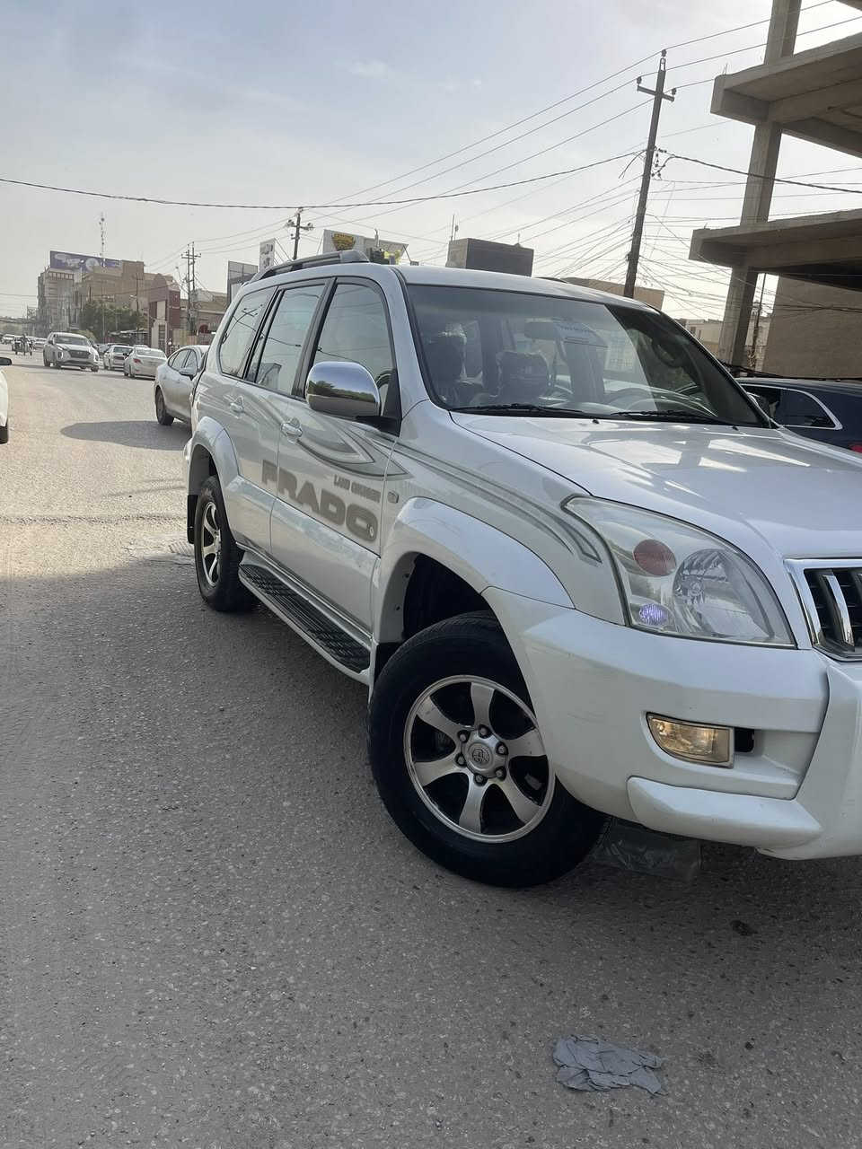 السلام عليكم
للبيع أو المرواس 

برادو        موديل           2006 

خليجي ياباني اصلي 

المواصفات 

داخل صاج ملكي 

سبعة راكب 

3 قطع تبريد 

شاشة كبيرة

حساس خلفي

كامرة دوارة 

فوريل 4+4 

محرك 2700 

كير مكفولة 

حدادية شرط جديدة

السيارة بيهة تراي شرط مال موديل 2025 

ناعمة حيل وتخم تاير وباتري جديد 

تبريد ثلج 

لون ابيضّ صدفي 

السيارة مكفولة كفالة عامة من الصبغ والتبديل والفتح 

بس ملاحضات بسيطة عند الاتصال 

رقم أربيل الدولي الإنكليزي  سنوية جديدة بسمي 

السعر 143 وبيهة مجال للطيبين 

*********** 

مكاني النجف
