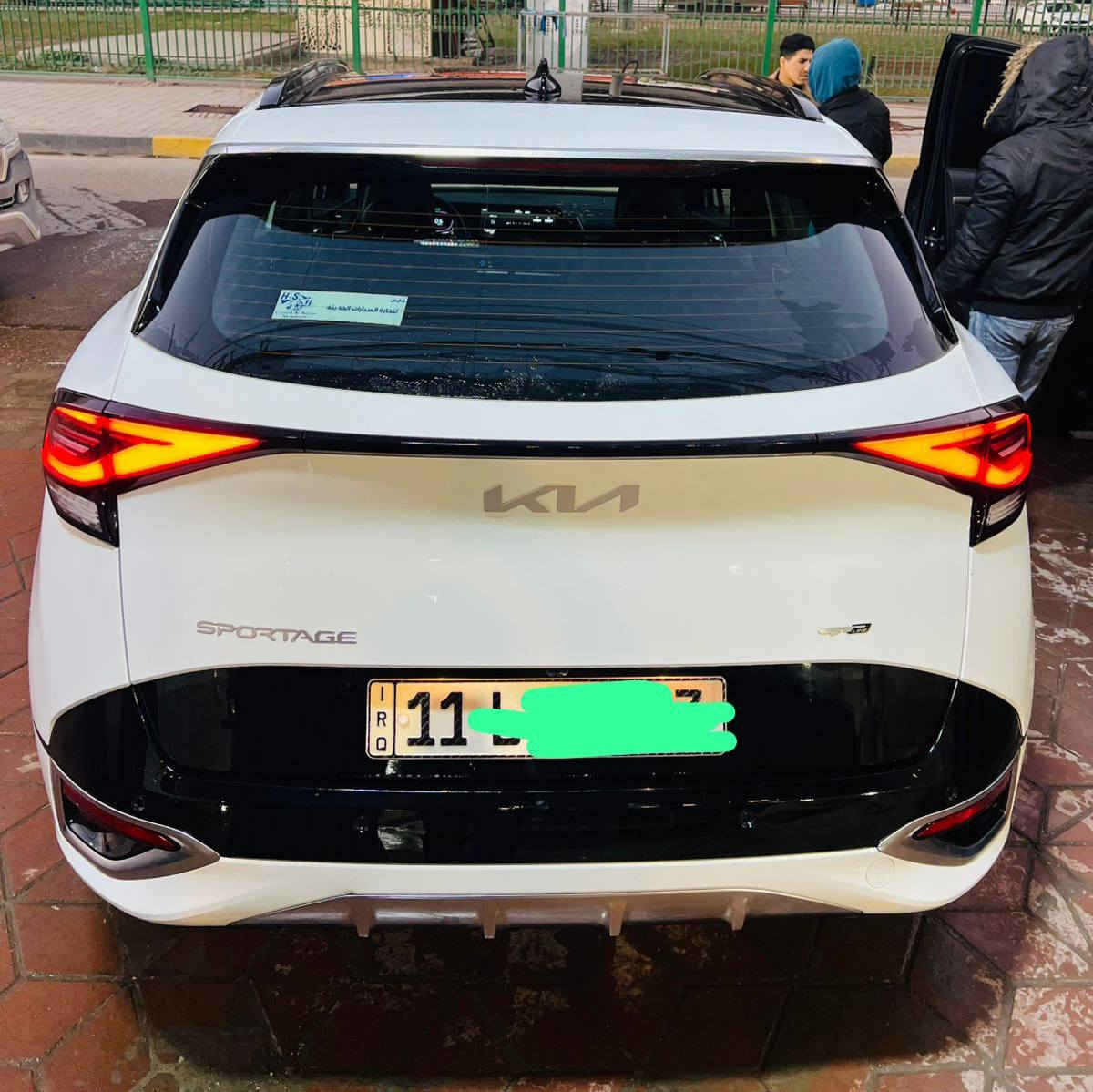 سبورتج  GT LINE موديل 2024 خليجي رقم بغداد
مكفولة من صبغ (جيتي لاين )فول 1/1
 ماشيه 30 الف كيلو فقط
‏‎ - بانوراما 
- بصمتين
‏‎ - سعة المحرك 2.0L
-‏‎ مرتبط بناقل حركة أوتو 6 نمر
‏‎ - عدد AIR BAG6
‏‎ - حساسات أمامية 
‏‎ - حساسات خلفية
‏‎ - لايت زينون + LED
‏‎ - كشافات 
‏‎ - بك لايت LED
‏‎ - ويل كب 19
‏‎ - قبضات أبواب من الألمنيوم
-‏‎ اريل نفكيشن
-‏‎ تشغيل عن بعد 
‏‎ -فتح الصندوق كهرباء ذكي 
‏-‎ دشبول شاشة 
‏‎ - شاشة ابل كار بلي واندرويد اتو
‏‎- كاميرا دوارة

‏‎ - المقاعد جلد اسود 
‏‎ - تدفئة المقود والكشنات الأمامية + تبريد الكشنات الامامية
‏‎ - مثبت السرعة Cruise 
- الأوامر الصوتية
‏‎- أوضاع القيادة  Drive Mode
‏‎ - فحص أنظمة السيارة 
‏‎ - حساسات ضغط اطارات 
‏‎ - شفتات مقود
‏‎- تبريد شاشة
‏‎ - هاند بريك بصمة 
‏‎‏- ABS 
‏‎‏ - Auto Hold    أوتو هولد
‏‎‏- ISO Fex        ايزو فكس
‏‎- نظام مانع الانزلاق
‏‎- نظام نزول المنحدرات 
‏‎- اشارة في المرايا الجانبية
‏‎- مخرج منفذ الطاقة 
-رادار
-تبريد كشنات
‏‎‏- حساسات كامله داير السياره 
شاحن هاتف لاسلكي
مكان السياره بغداد المنصور

رقم صاحب السيارة 
***********
